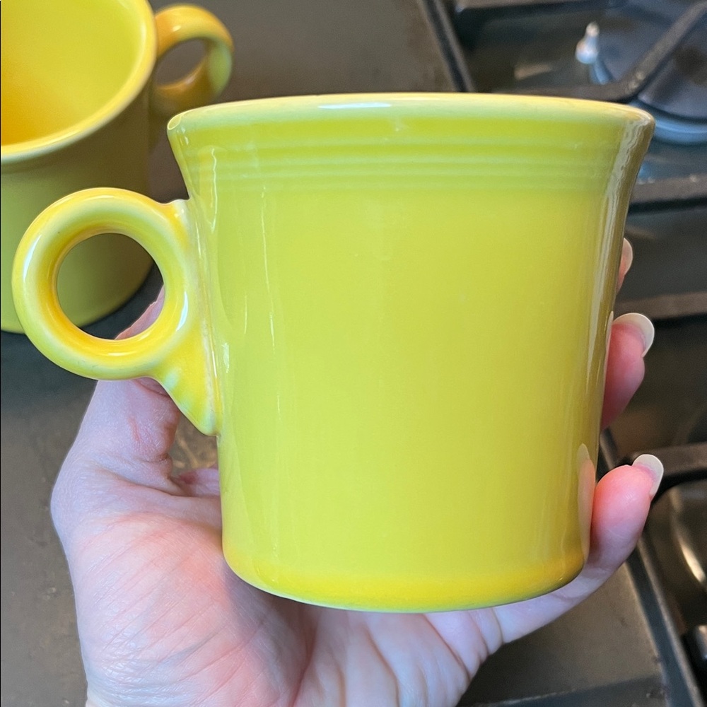 2 Vintage Fiesta Yellow Mugs - Picture 5 of 11